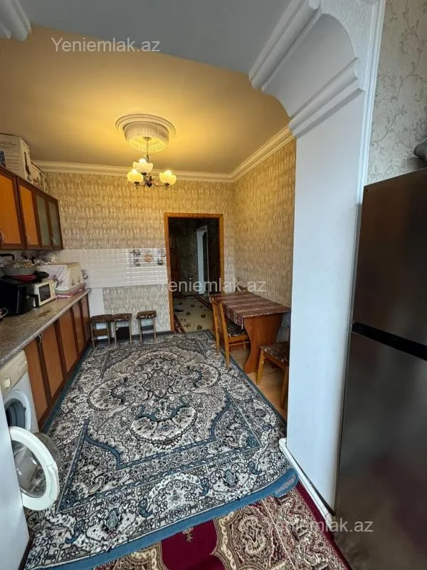 Satılır 3 otaqlı köhnə tikili 80 m²
