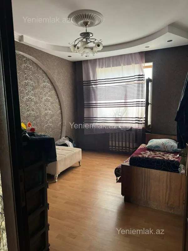 Satılır 3 otaqlı köhnə tikili 80 m²