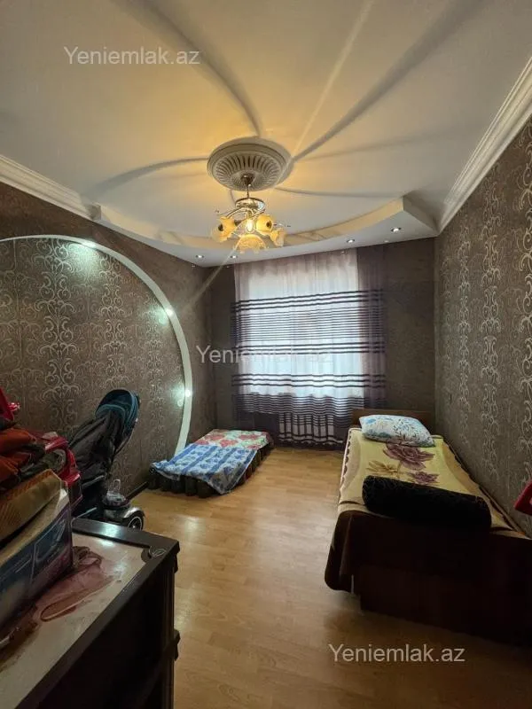 Satılır 3 otaqlı köhnə tikili 80 m²