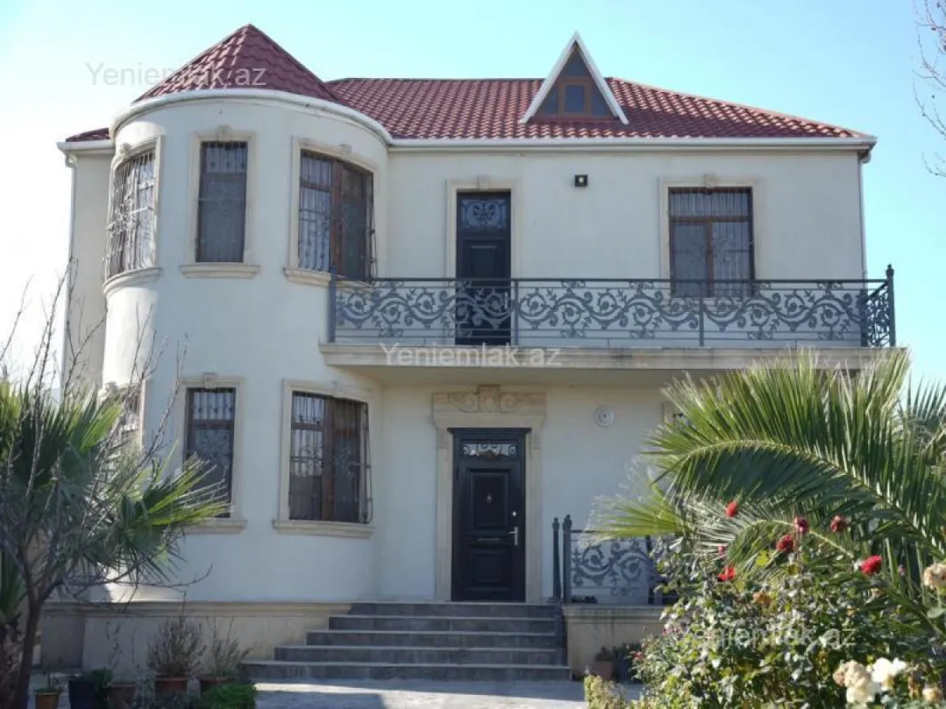Satılır 7 otaqlı həyət evi 312 m²