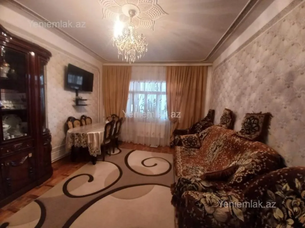 Satılır 3 otaqlı köhnə tikili 70 m²