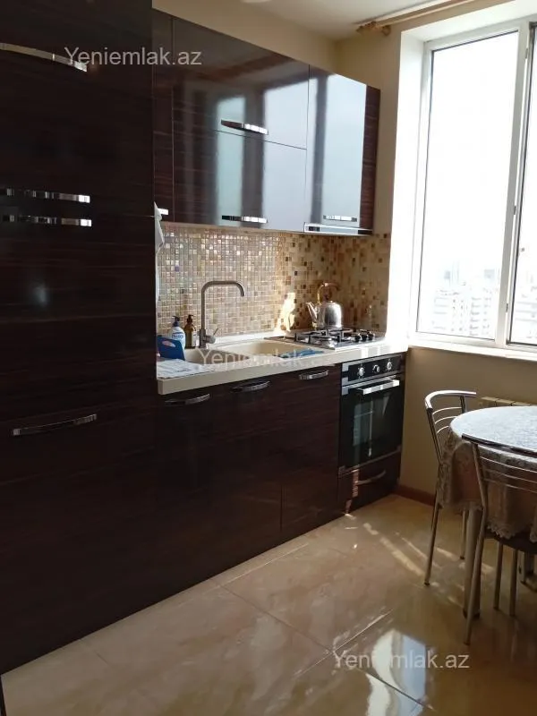 Satılır 3 otaqlı yeni tikili 78 m²