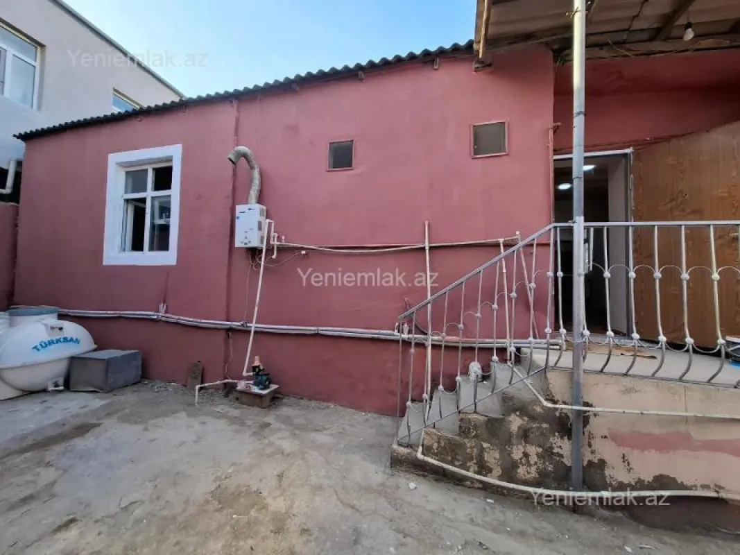 Satılır 4 otaqlı həyət evi 80 m²