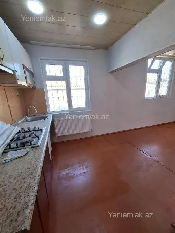 Satılır 4 otaqlı həyət evi 80 m²