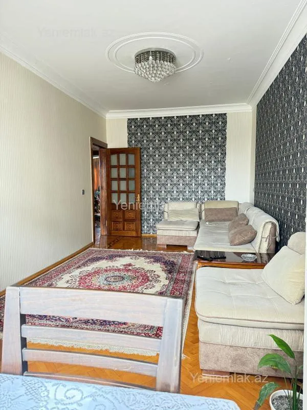 Satılır 3 otaqlı köhnə tikili 90 m²