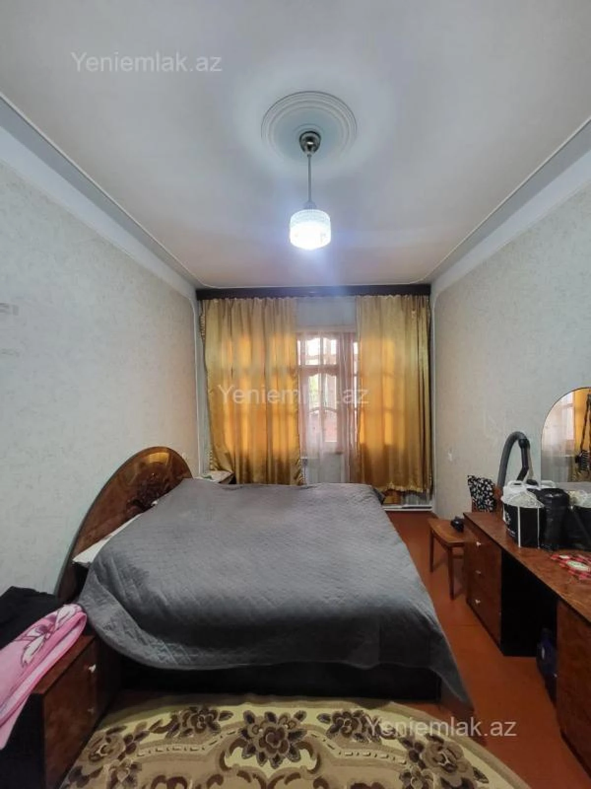 Satılır 4 otaqlı köhnə tikili 82 m²