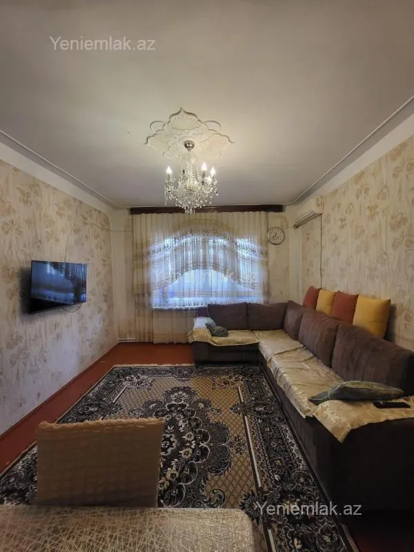Satılır 4 otaqlı köhnə tikili 82 m²