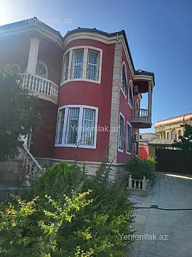 Satılır 11 otaqlı həyət evi 500 m²