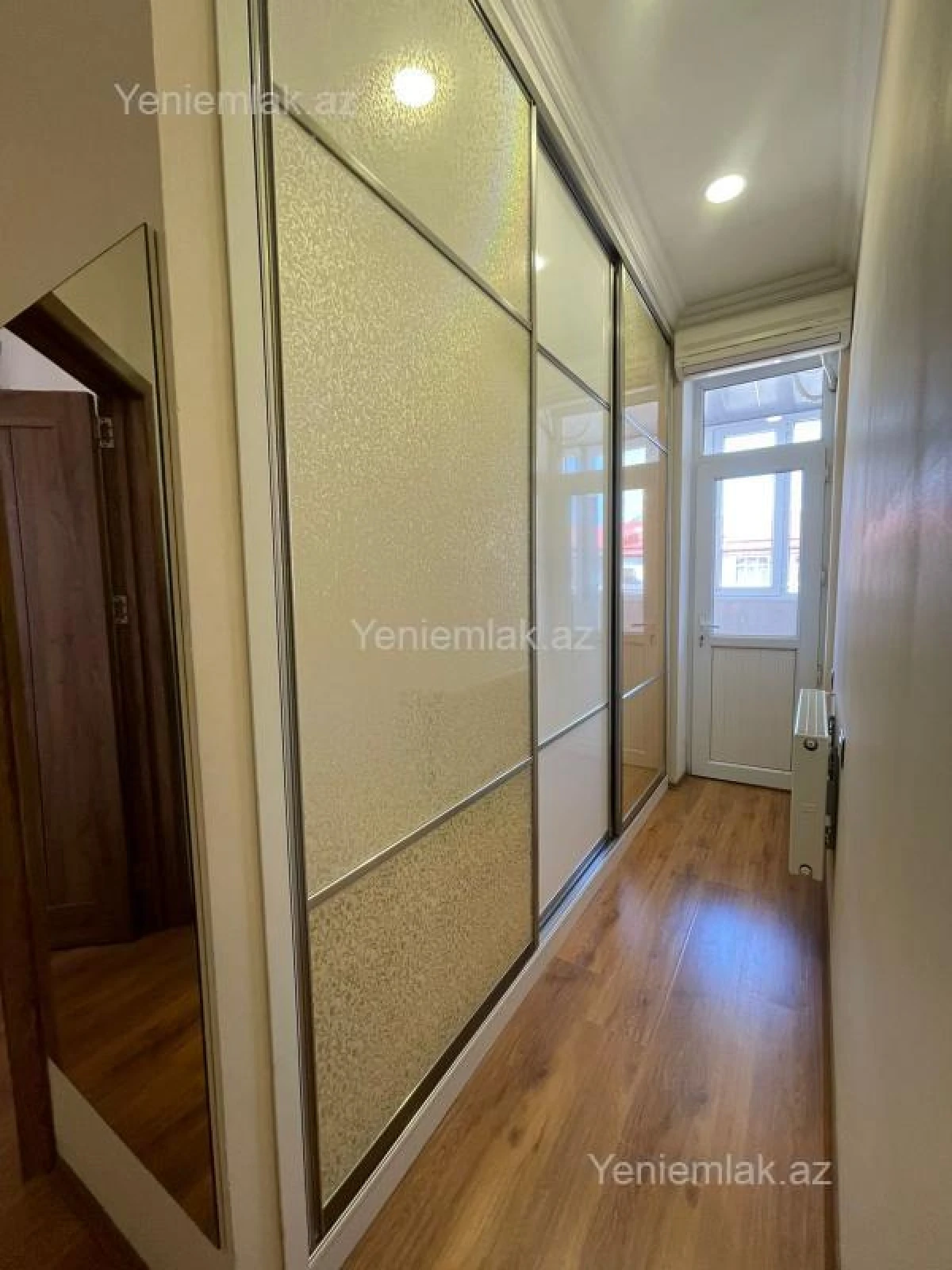 Satılır 3 otaqlı yeni tikili 105 m²