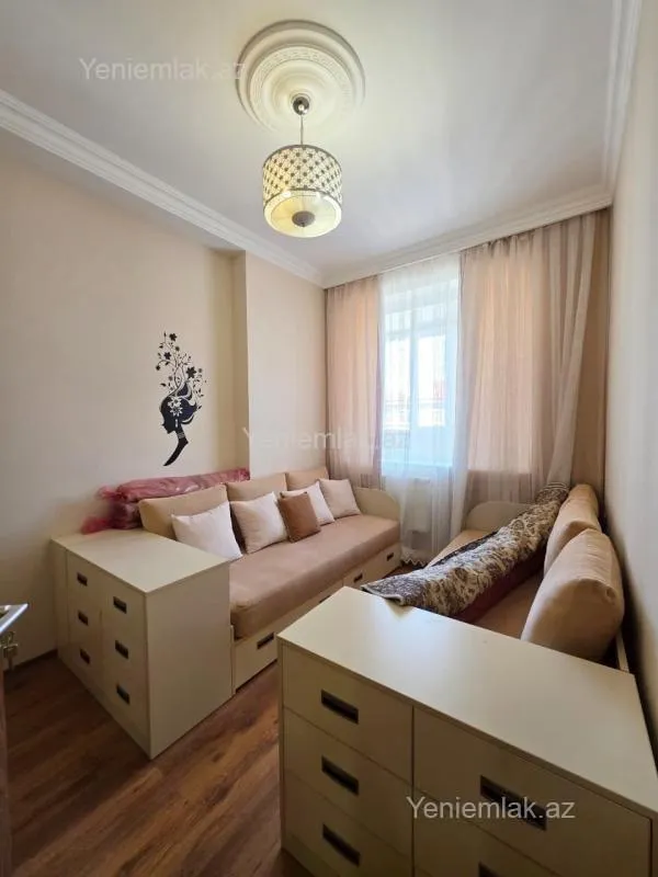 Satılır 3 otaqlı yeni tikili 105 m²