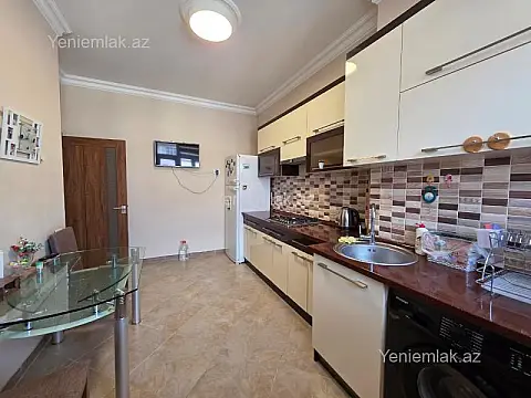 Satılır 3 otaqlı yeni tikili 105 m²