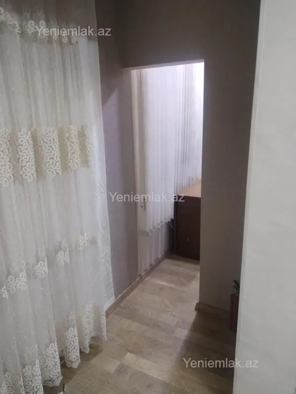 Satılır 3 otaqlı köhnə tikili 70 m²