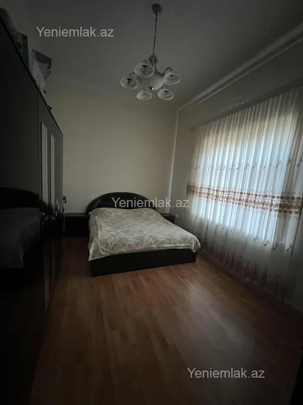 Satılır 5 otaqlı həyət evi 285.4 m²