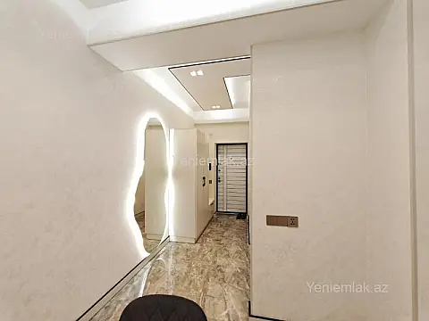 Satılır 3 otaqlı yeni tikili 73 m²