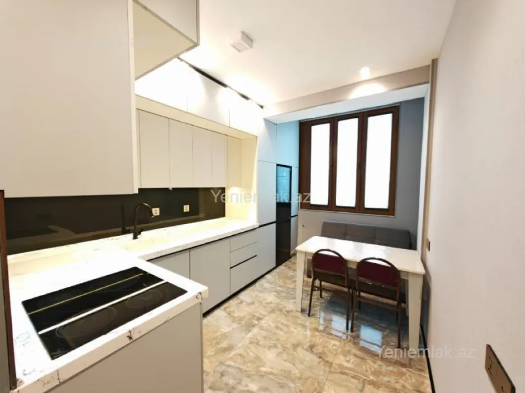 Satılır 3 otaqlı yeni tikili 73 m²
