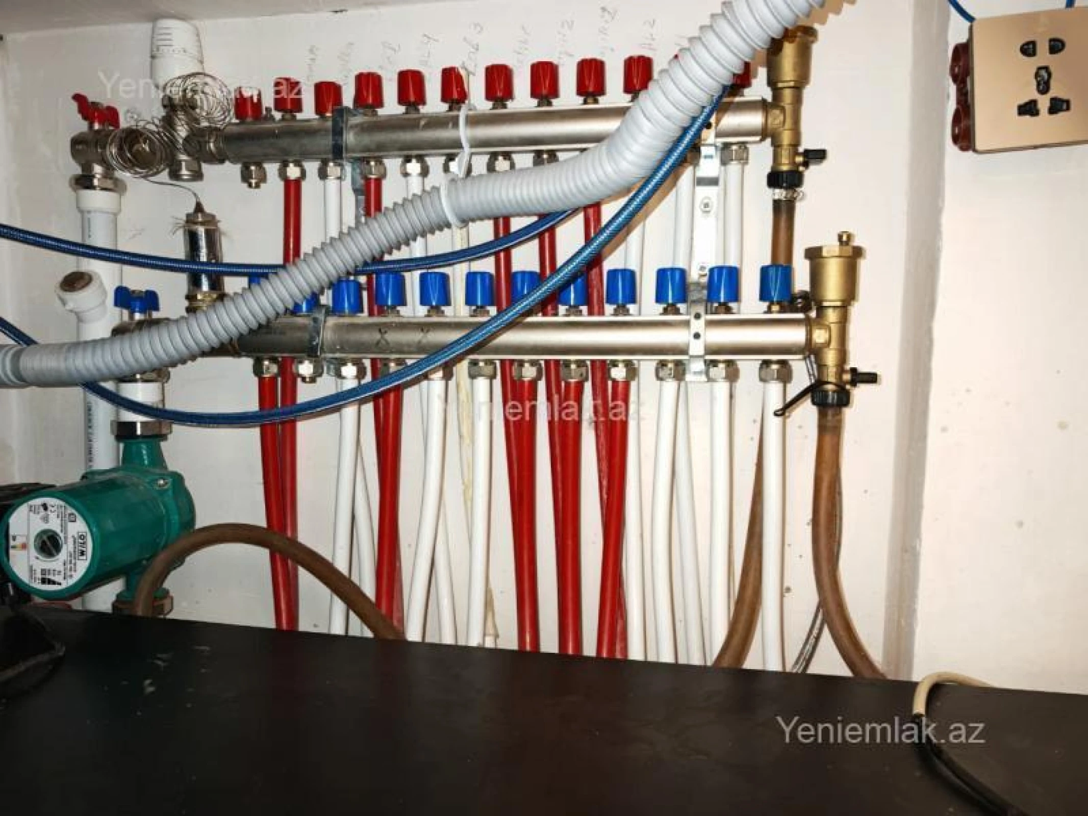 Satılır 3 otaqlı yeni tikili 73 m²