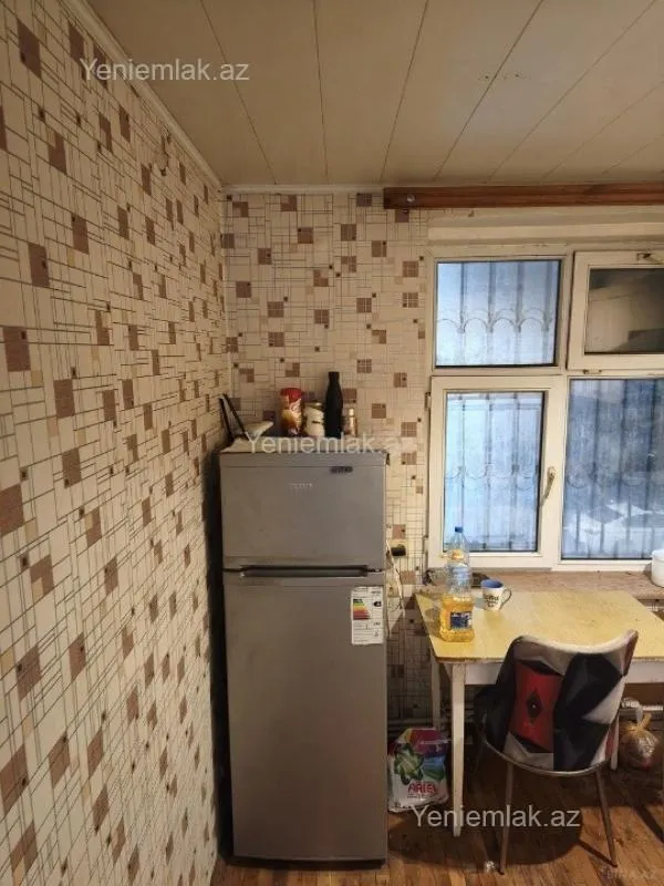Satılır 2 otaqlı köhnə tikili 55 m²