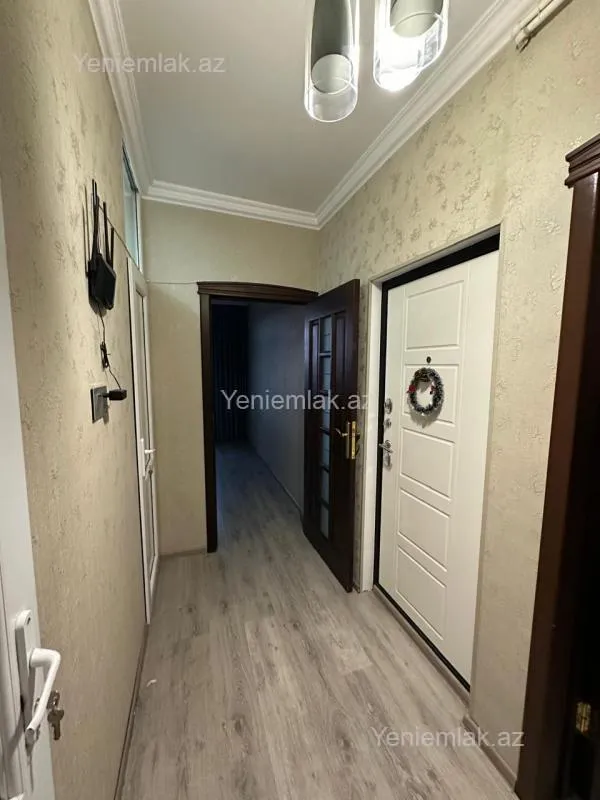 Satılır 2 otaqlı köhnə tikili 60 m²