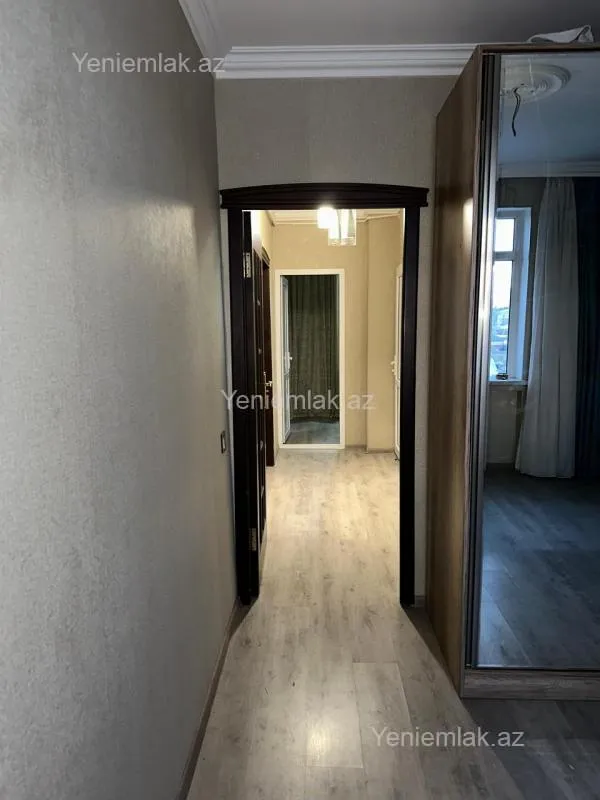 Satılır 2 otaqlı köhnə tikili 60 m²
