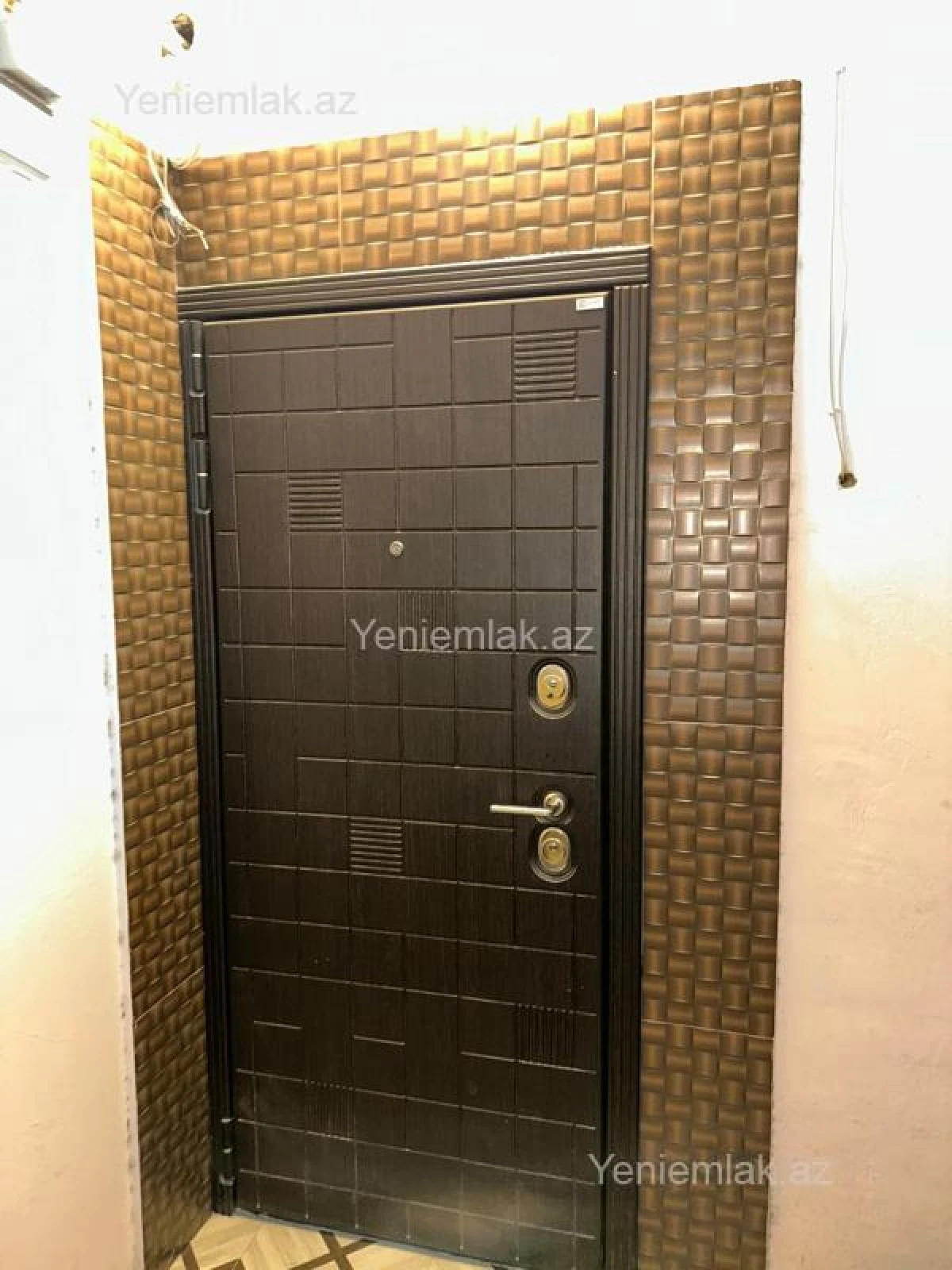 Satılır 2 otaqlı köhnə tikili 60 m²