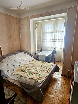 Satılır 3 otaqlı köhnə tikili 80 m²