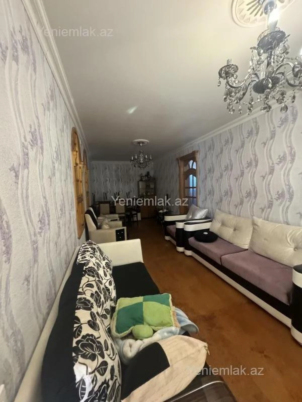 Satılır 8 otaqlı həyət evi 270 m²