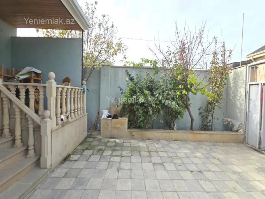 Satılır 4 otaqlı həyət evi 120 m²