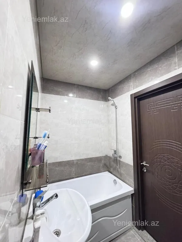 Satılır 1 otaqlı yeni tikili 45 m²