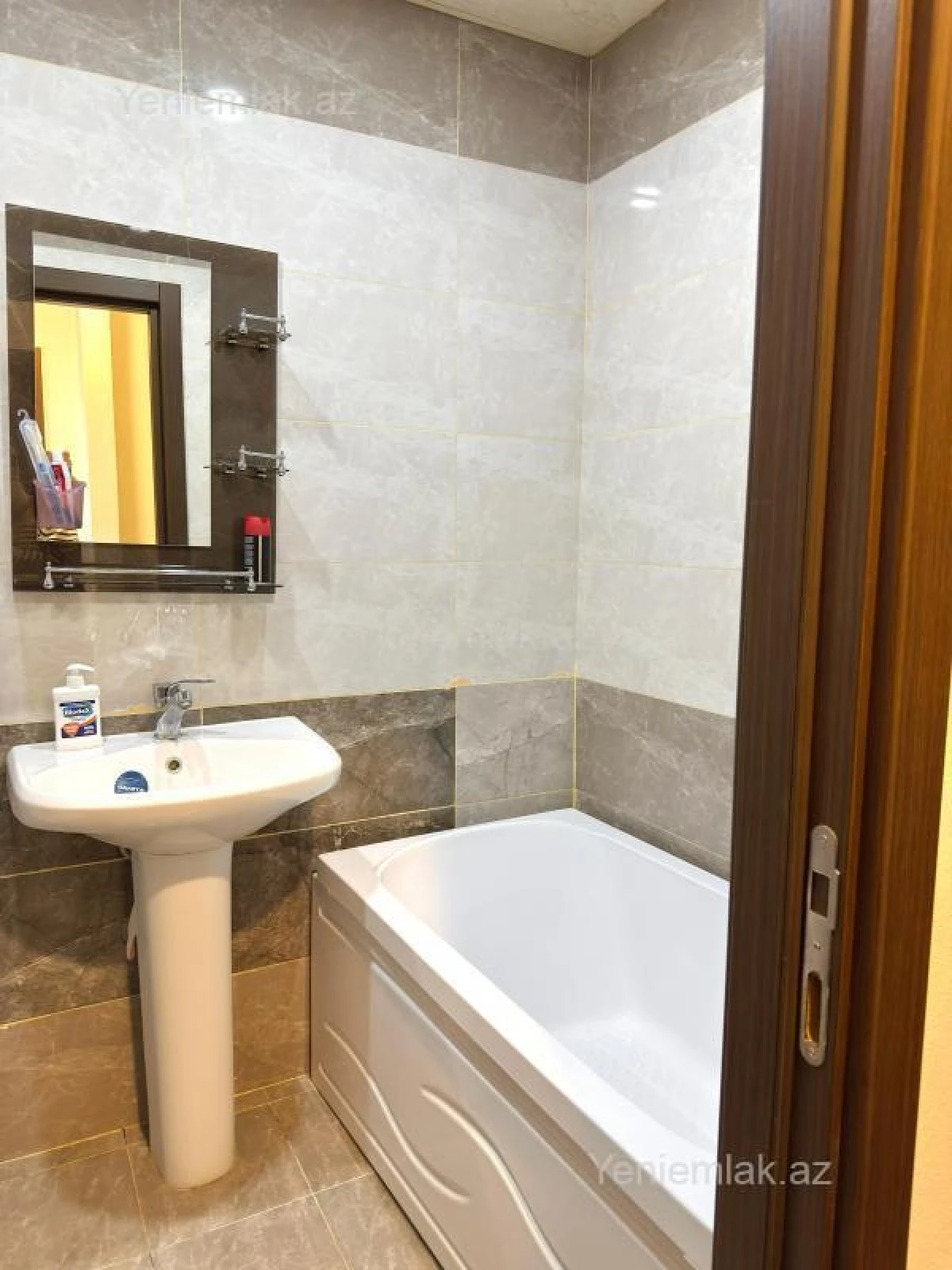 Satılır 1 otaqlı yeni tikili 45 m²