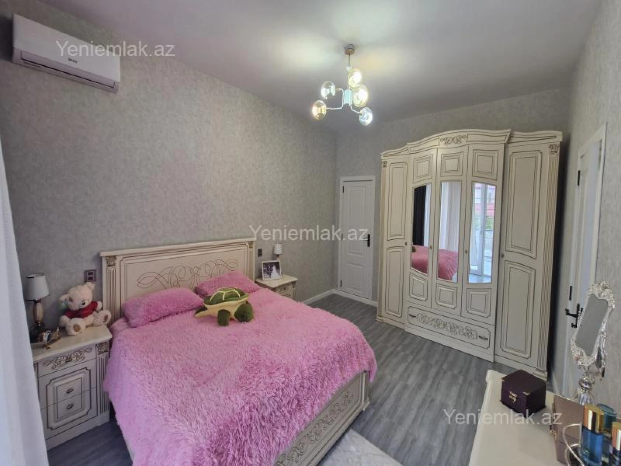 Satılır 5 otaqlı həyət evi 150 m²