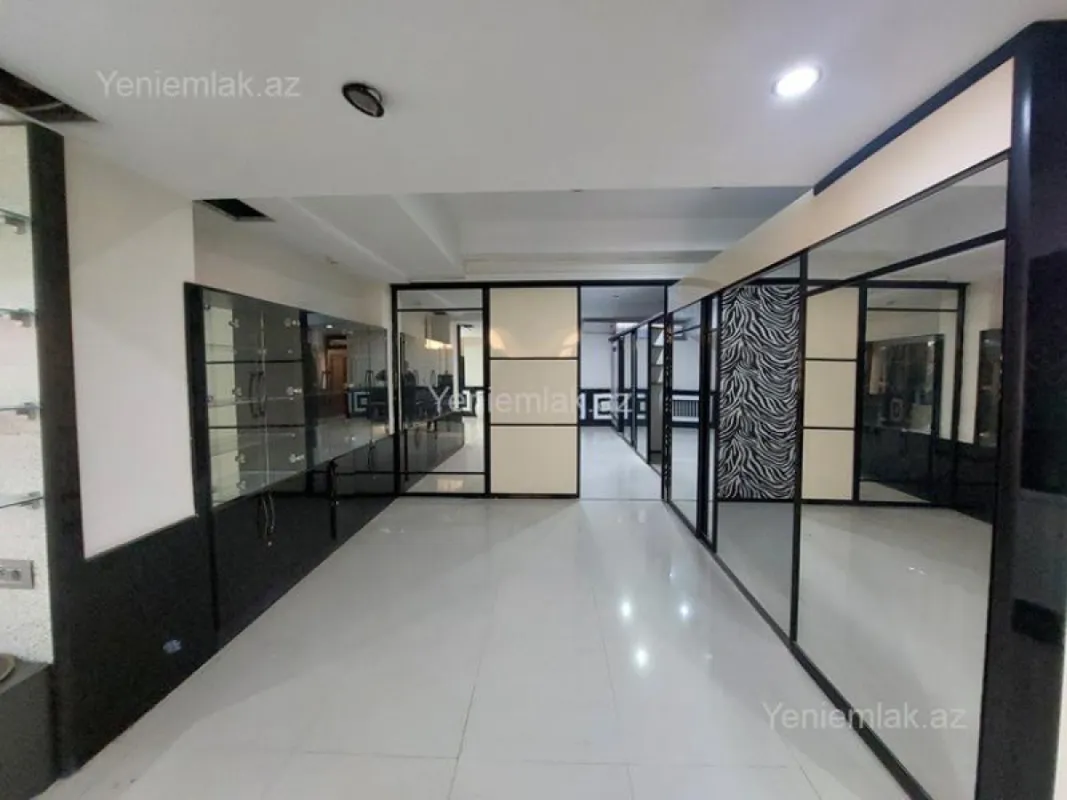 Satılır 6 otaqlı obyekt 258 m²