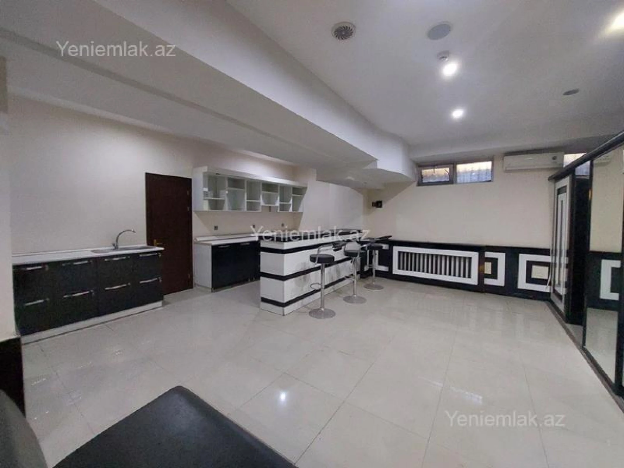 Satılır 6 otaqlı obyekt 258 m²