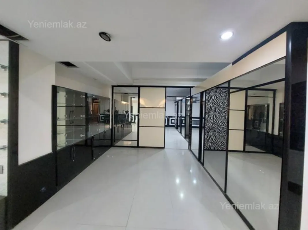 Satılır 6 otaqlı obyekt 258 m²