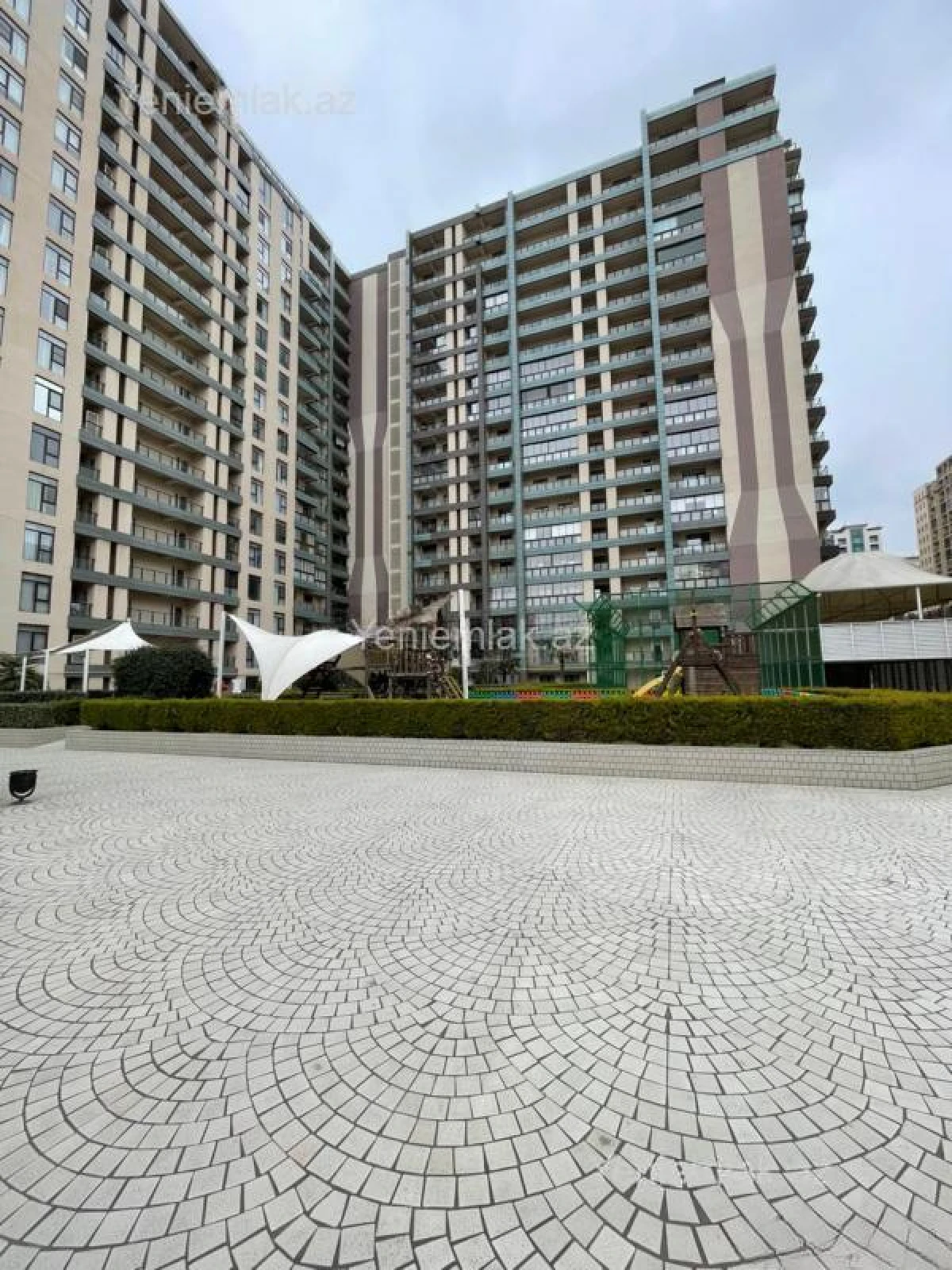 Satılır 12 otaqlı yeni tikili 190 m²