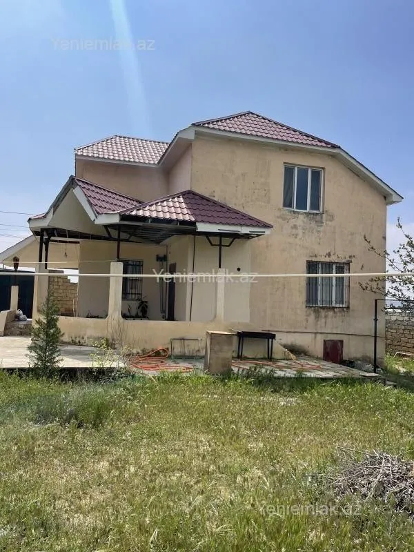 Satılır 4 otaqlı həyət evi 200 m²