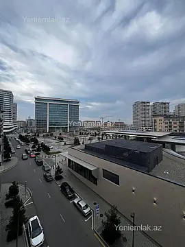 Satılır 5 otaqlı yeni tikili 200 m²