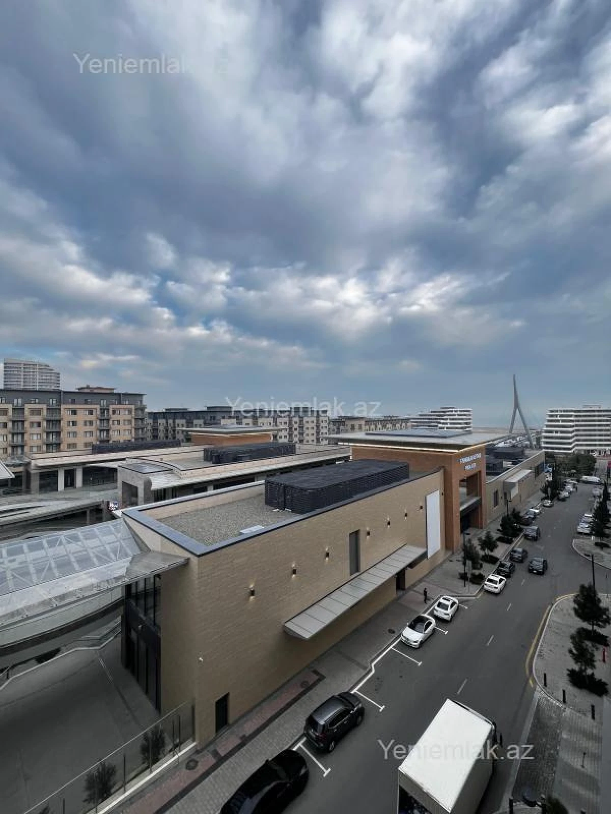 Satılır 5 otaqlı yeni tikili 200 m²