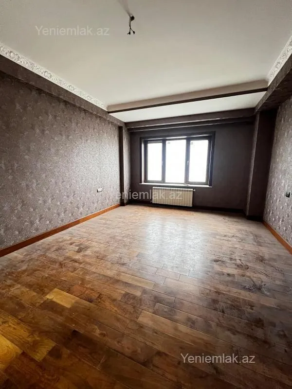 Satılır 5 otaqlı yeni tikili 200 m²