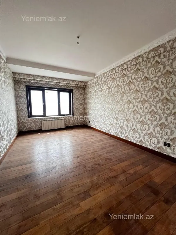 Satılır 5 otaqlı yeni tikili 200 m²