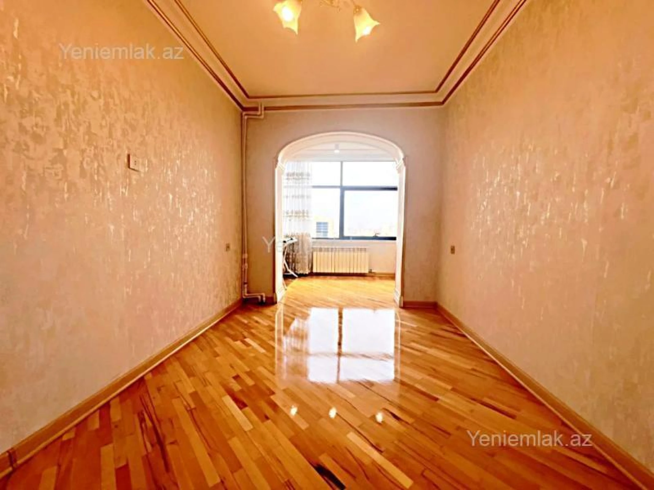 Satılır 2 otaqlı köhnə tikili 70 m²