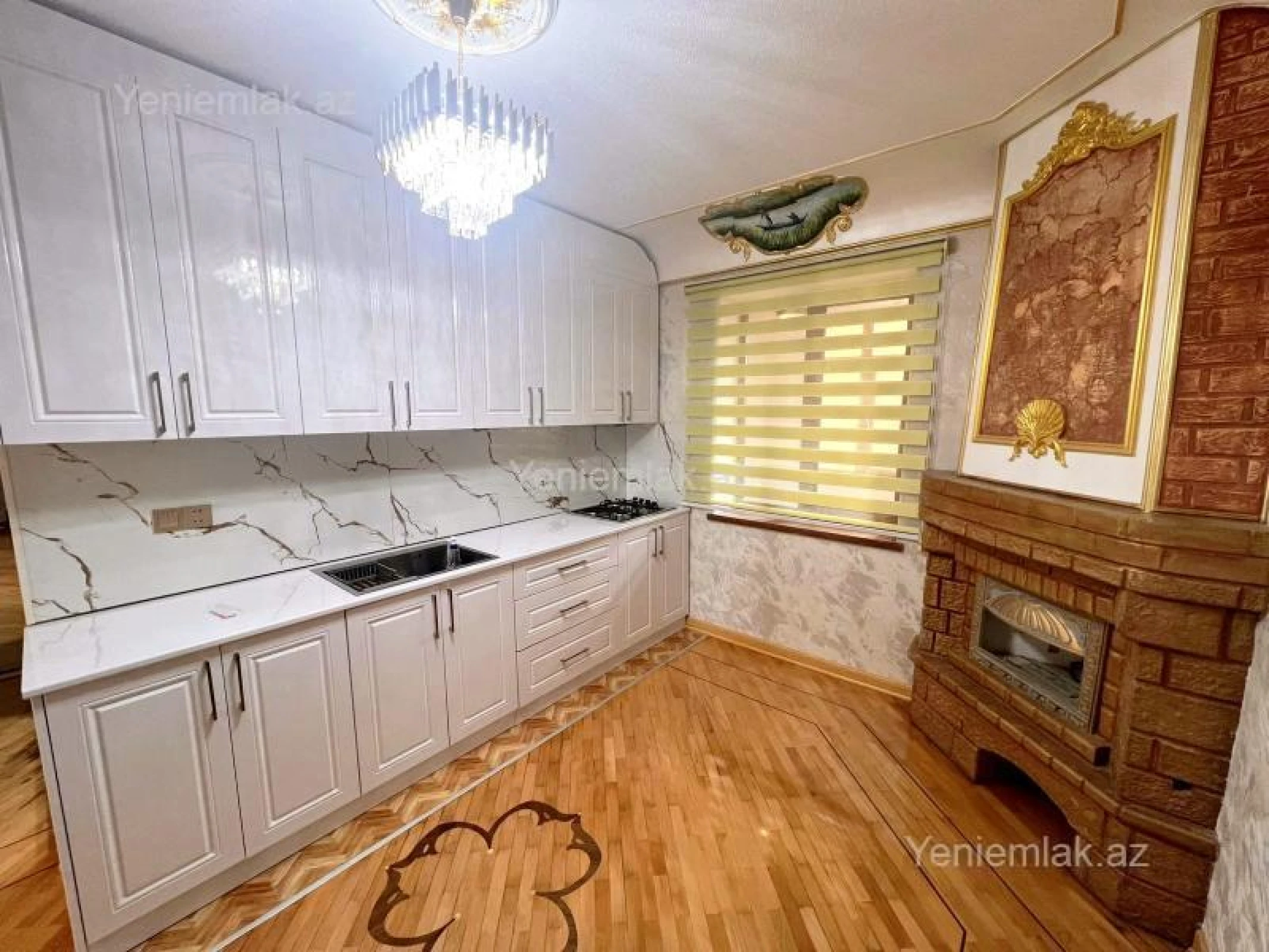 Satılır 2 otaqlı köhnə tikili 70 m²