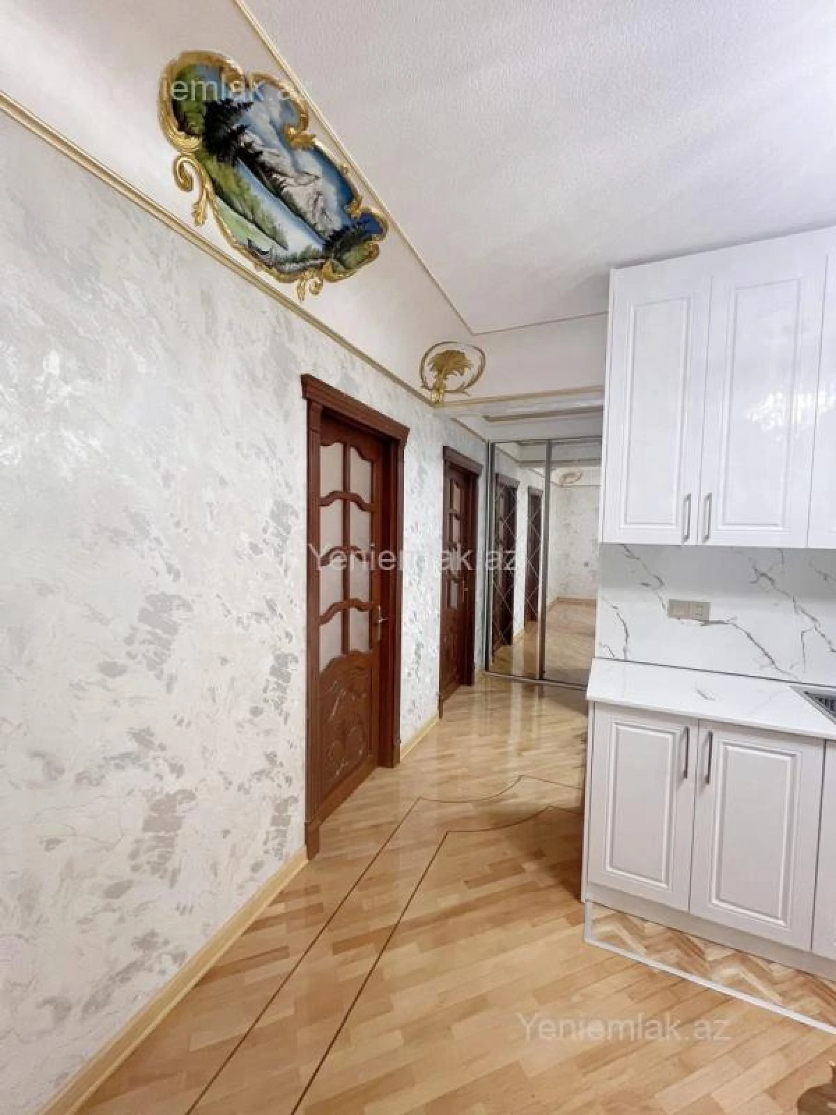 Satılır 2 otaqlı köhnə tikili 70 m²