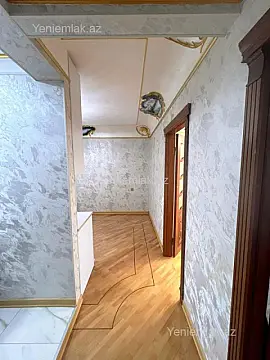 Satılır 2 otaqlı köhnə tikili 70 m²