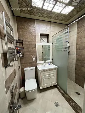 Satılır 4 otaqlı həyət evi 200 m²