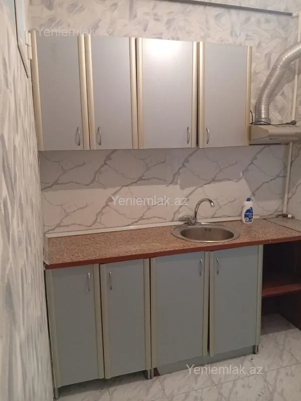 Satılır 2 otaqlı köhnə tikili 50 m²