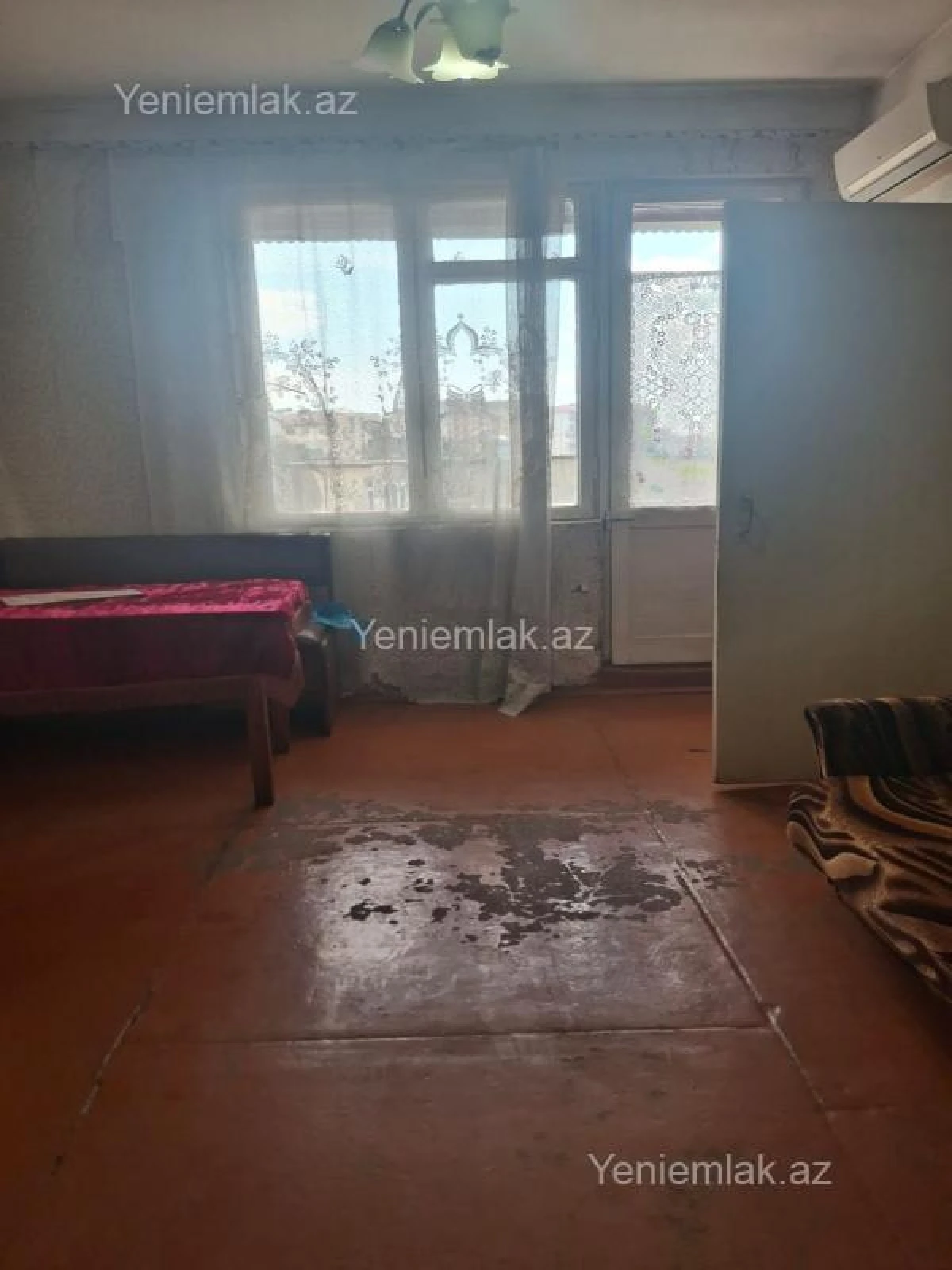 Satılır 1 otaqlı köhnə tikili 40 m²