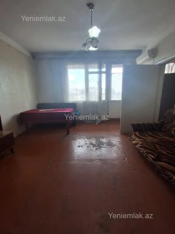 Satılır 1 otaqlı köhnə tikili 40 m²