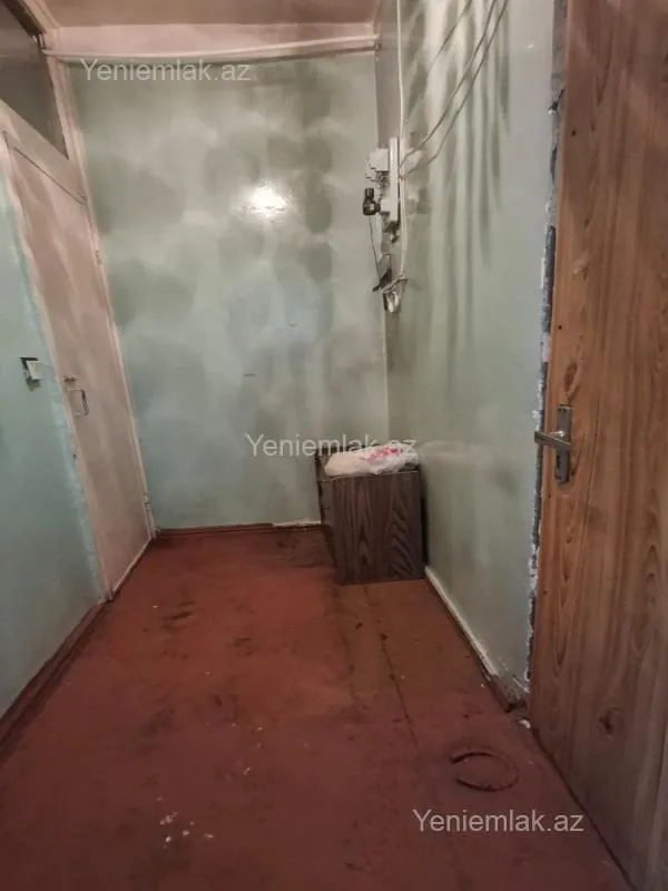 Satılır 1 otaqlı köhnə tikili 40 m²