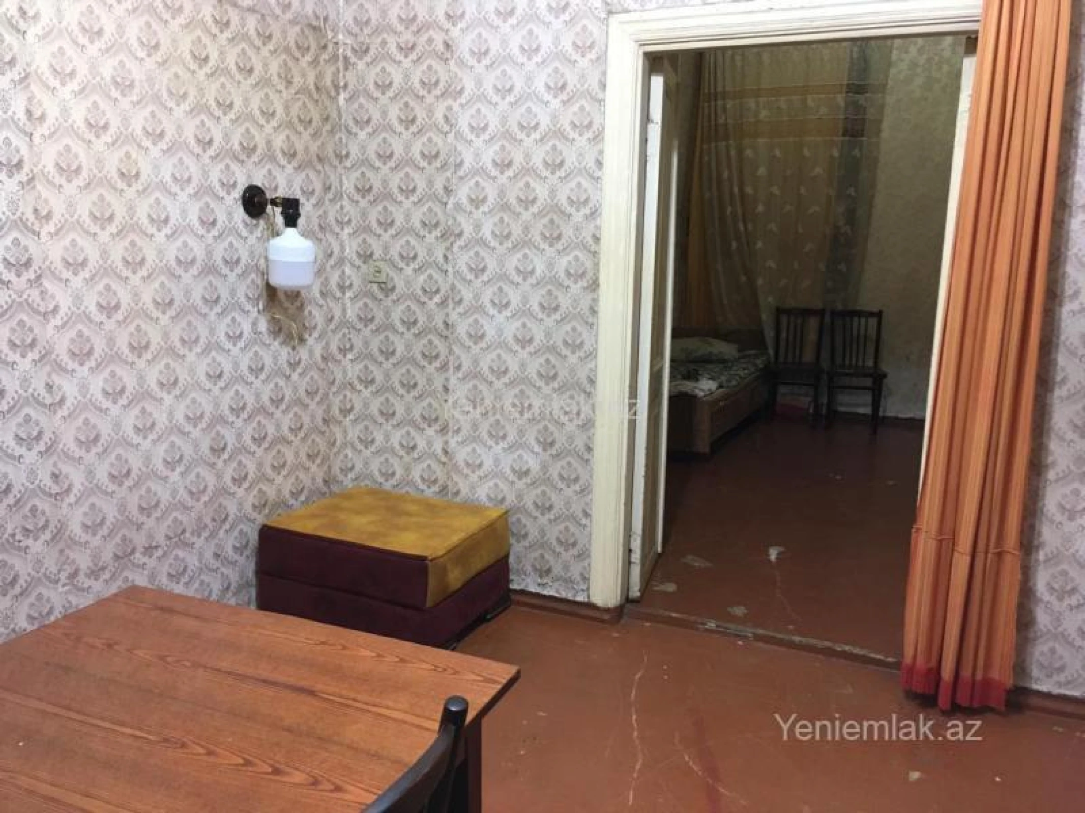 Satılır 2 otaqlı köhnə tikili 45 m²