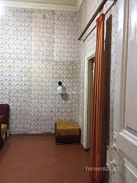 Satılır 2 otaqlı köhnə tikili 45 m²